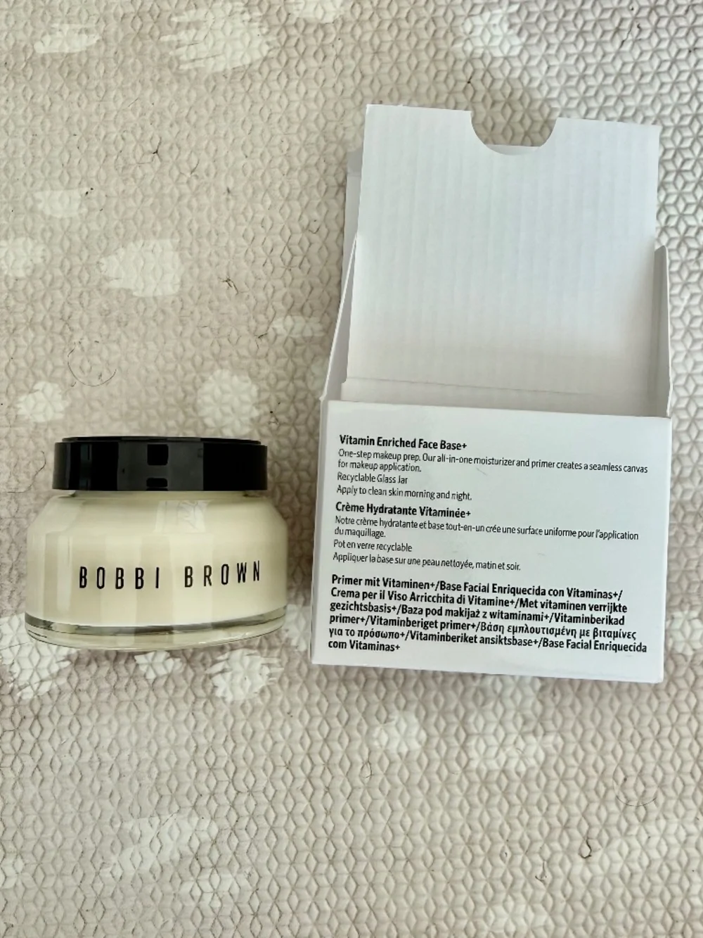 Bobbie Brown - Vitamin Enriched Face Base+ All-in-One Moisturizer & Primer